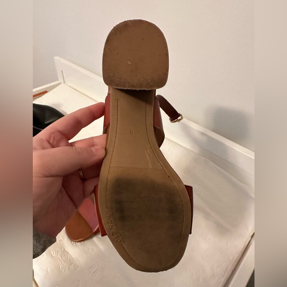 Sandals - Picture 4 of 4